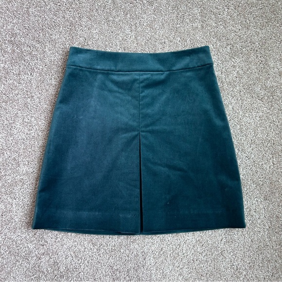 J. Crew Dresses & Skirts - J.Crew Re-Imagined Emerald Green Cotton Stretch Velvet Mini Skirt Size 0 Zip